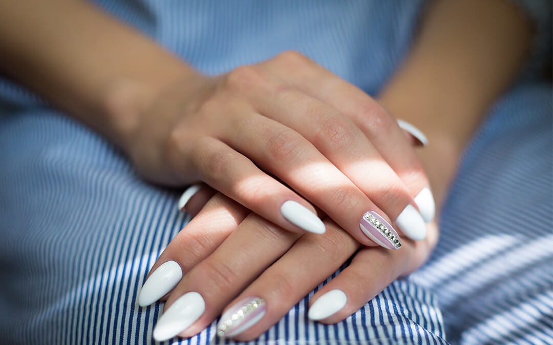 How long do gel artificial nails last? 