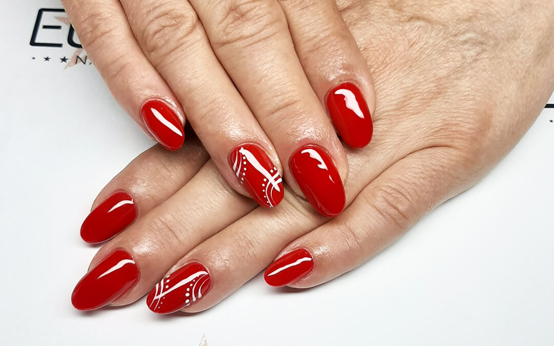 A porcelán műköröm építés lépései, Elite Nails, szalon, Budapest 1. kerület, Tarjányi Csaba